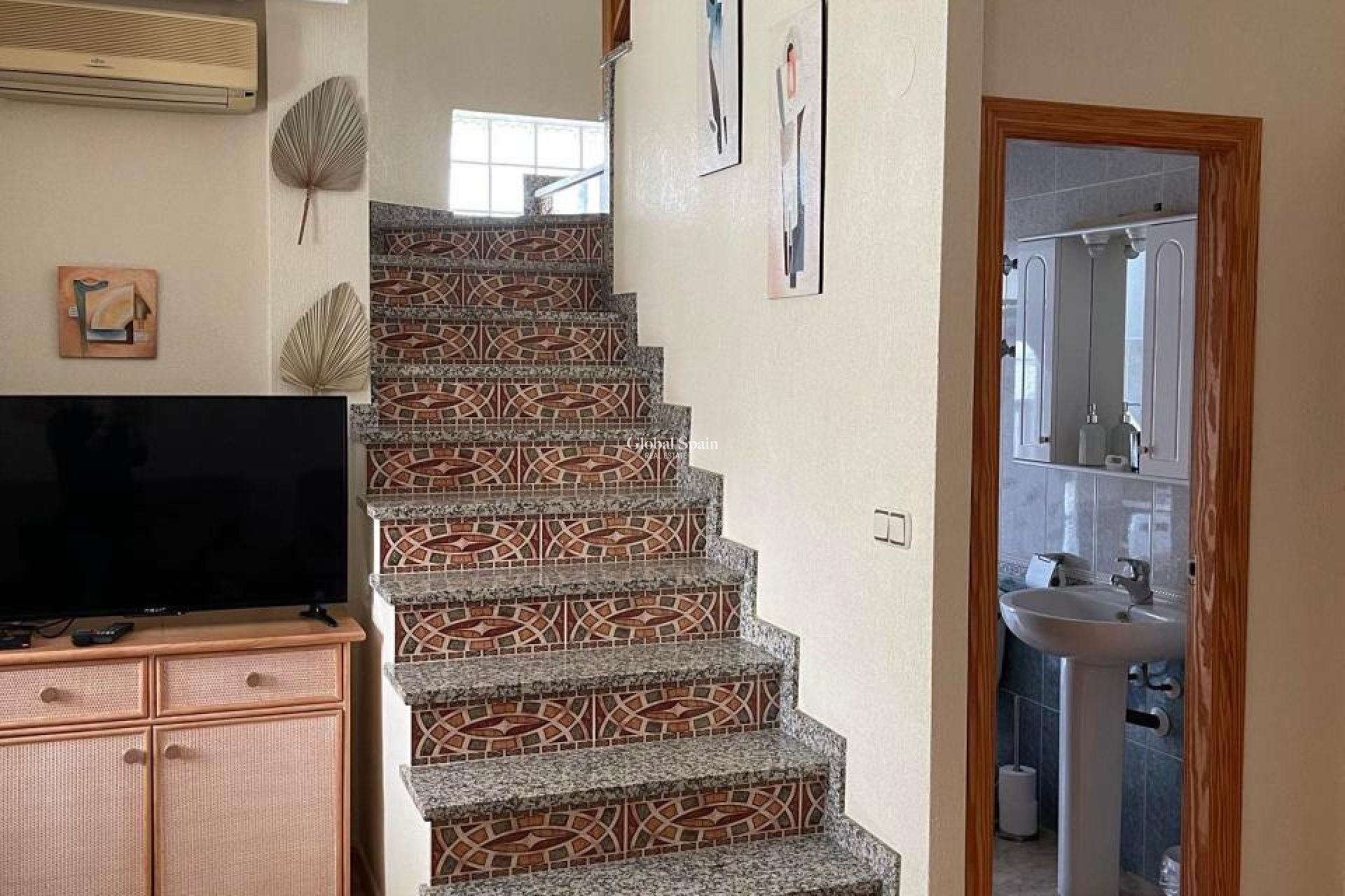 Wederverkoop - VILLA -
VILLAMARTÍN - Costa Blanca