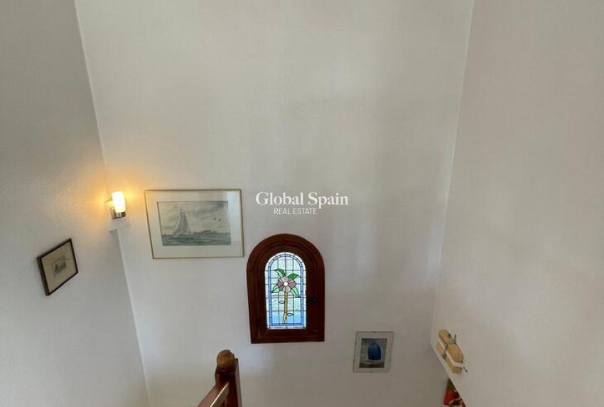 Wederverkoop - VILLA -
VILLAMARTÍN - Costa Blanca