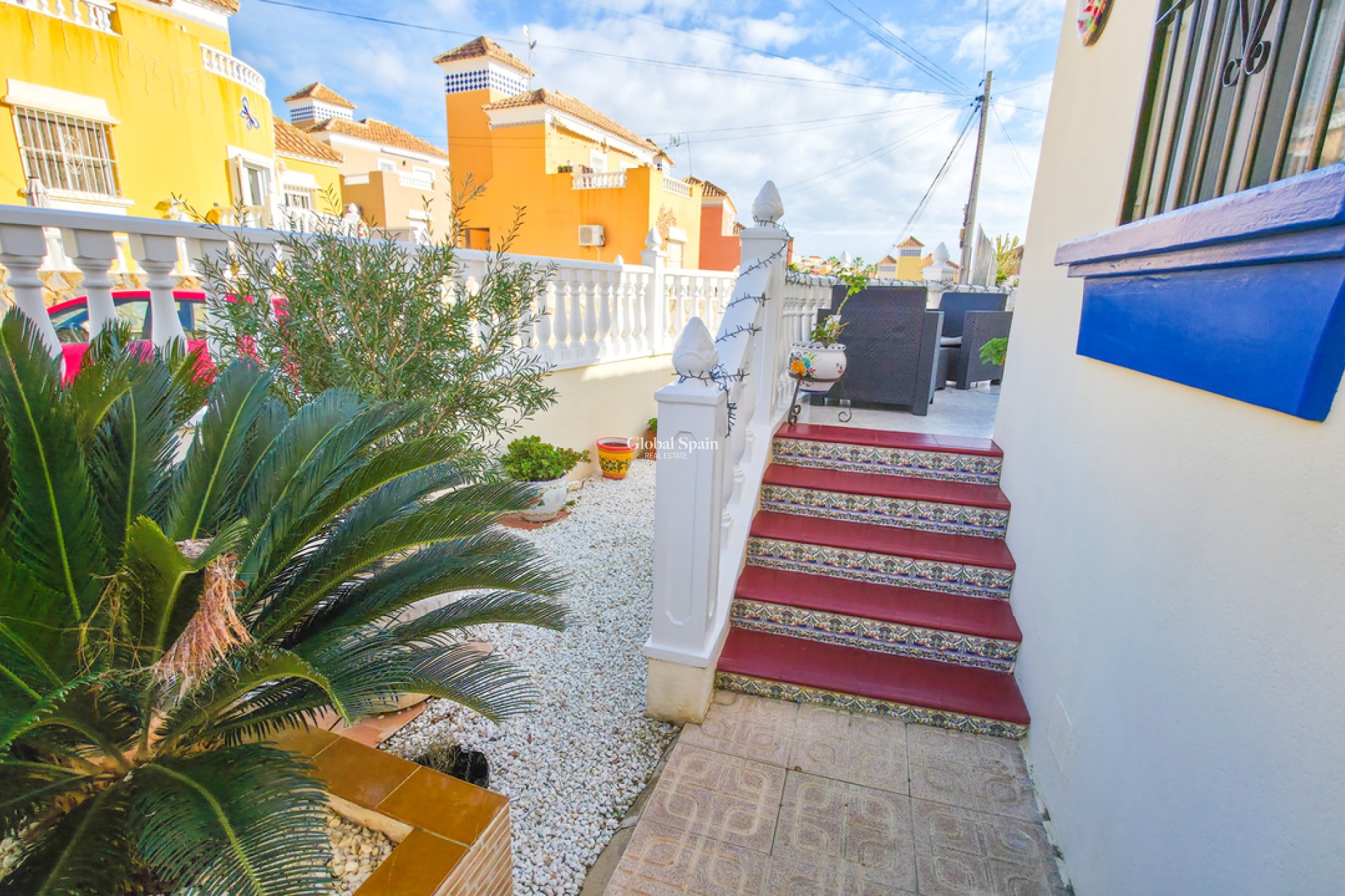 Wederverkoop - VILLA -
VILLAMARTÍN - Costa Blanca