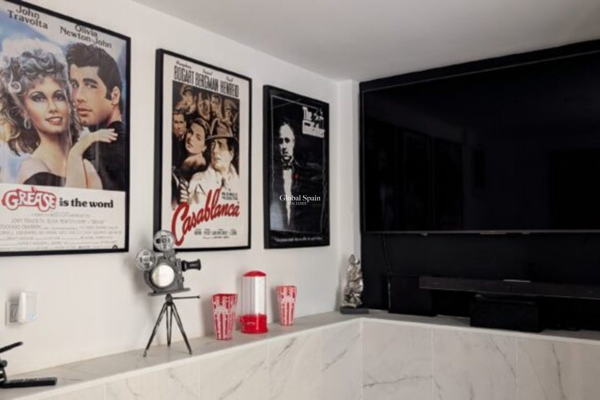 Wederverkoop - VILLA -
VILLAMARTÍN - Costa Blanca