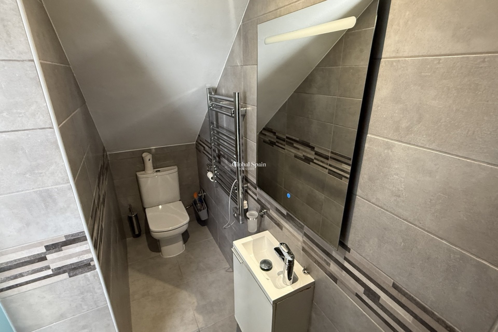 Wederverkoop - VILLA -
VILLAMARTÍN - Costa Blanca