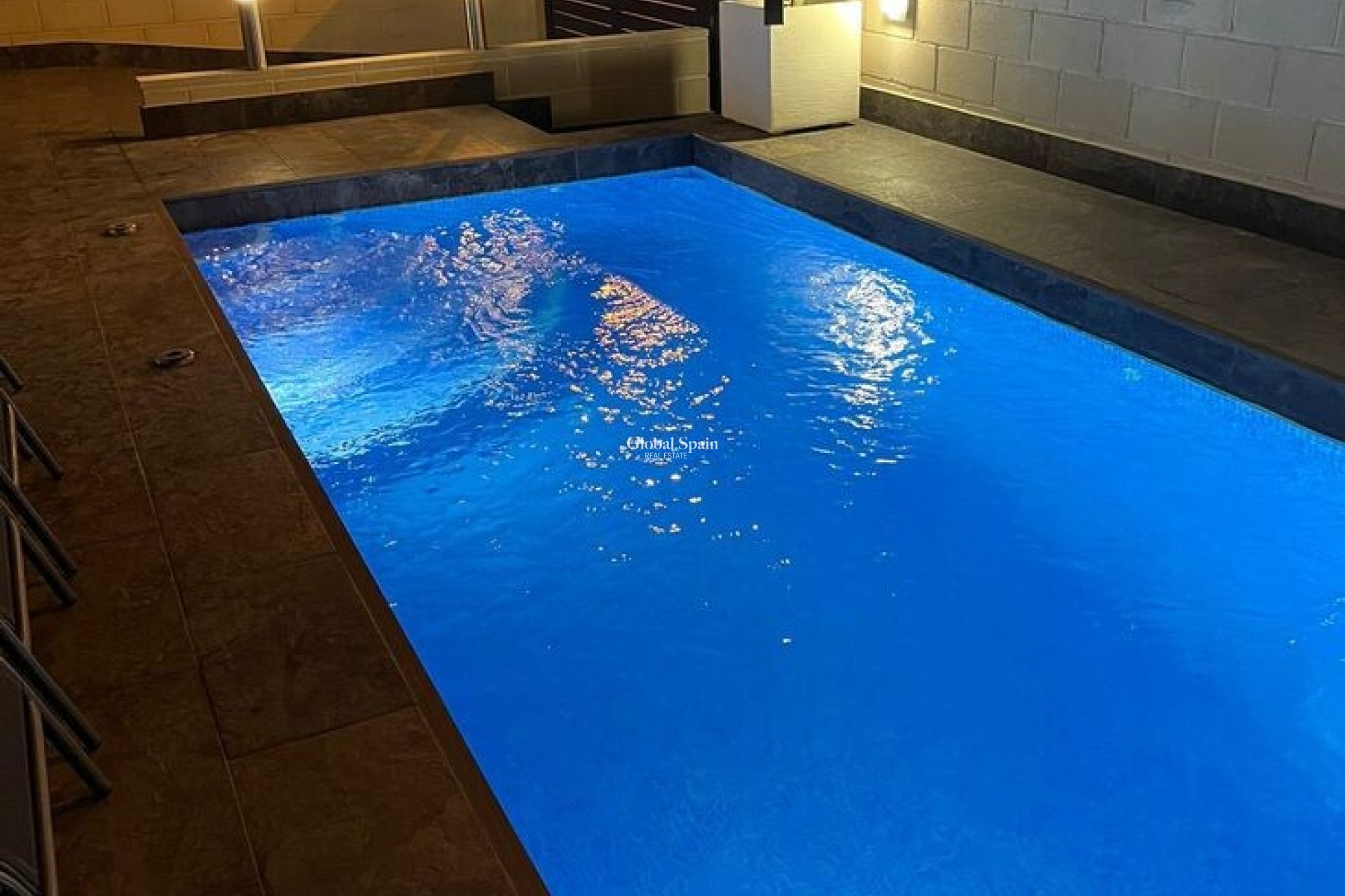 Wederverkoop - VILLA -
VILLAMARTÍN - Costa Blanca