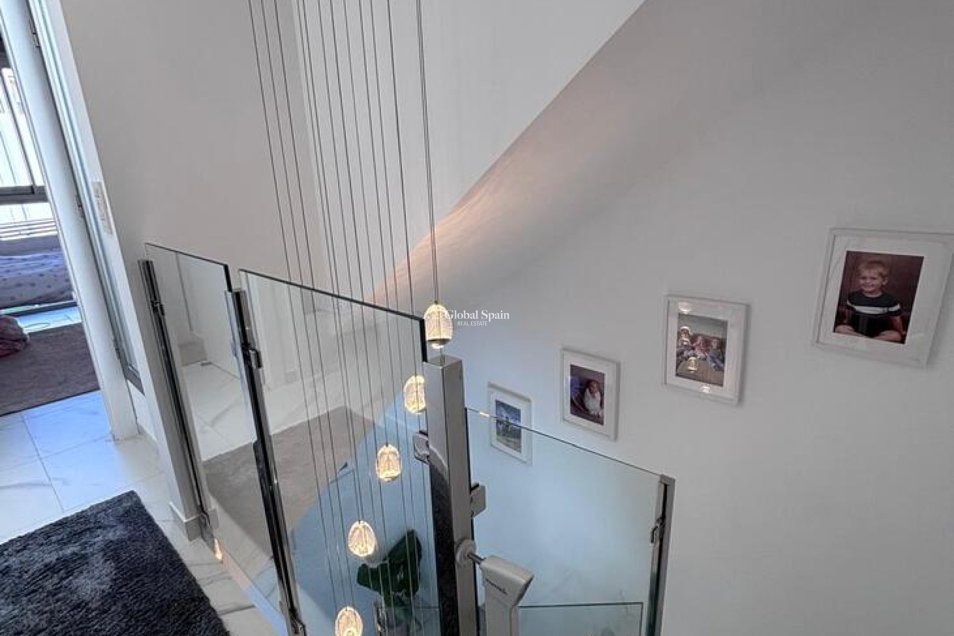 Wederverkoop - VILLA -
VILLAMARTÍN - Costa Blanca