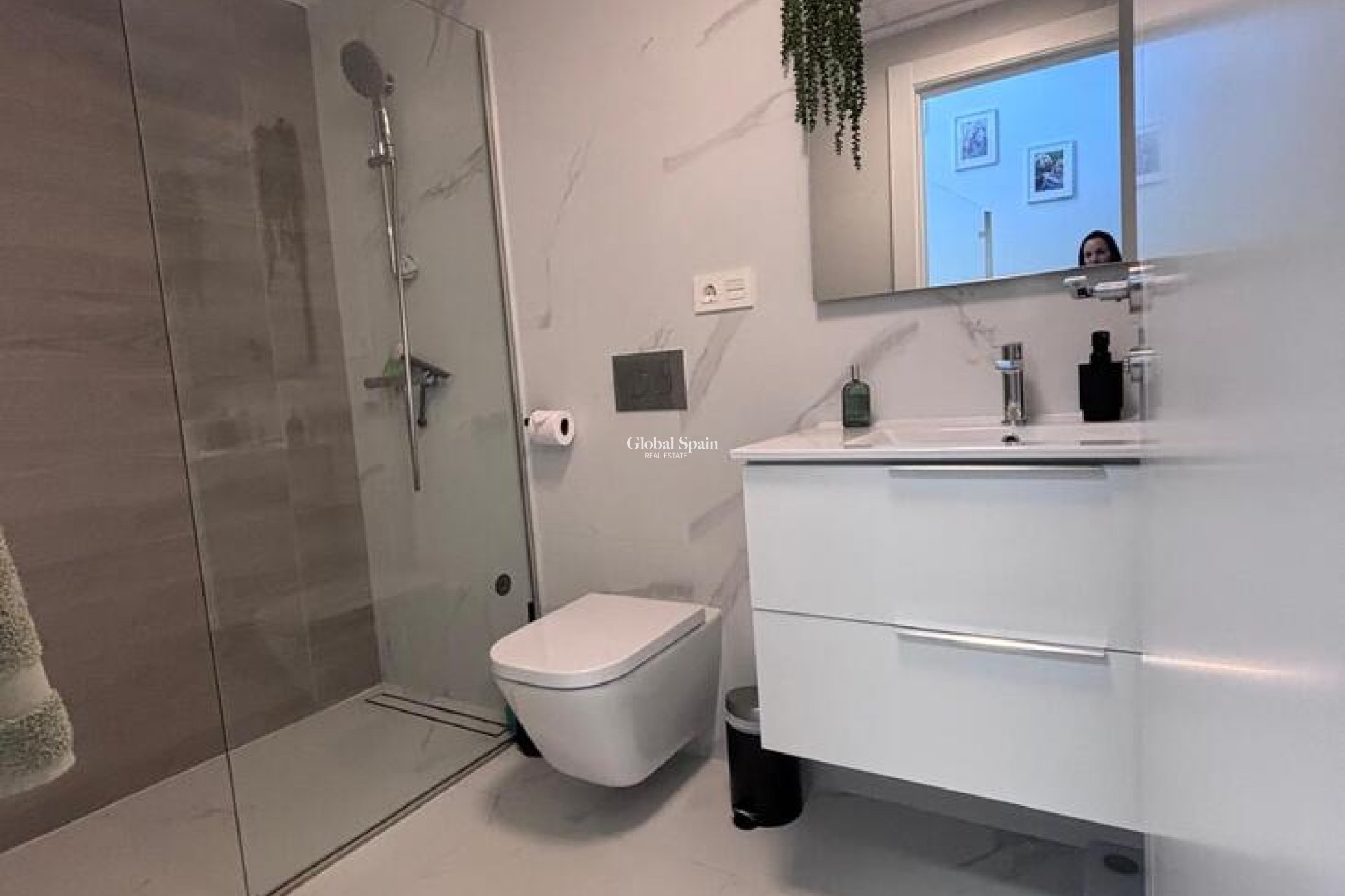 Wederverkoop - VILLA -
VILLAMARTÍN - Costa Blanca