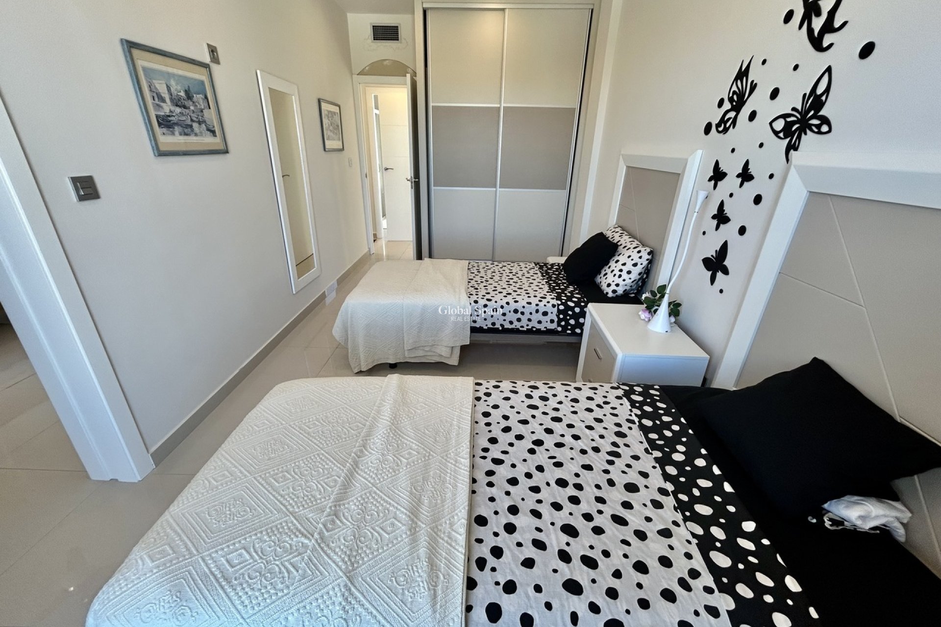 Wederverkoop - VILLA -
VILLAMARTÍN - Costa Blanca