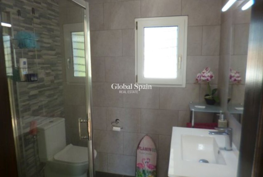 Wederverkoop - VILLA -
VILLAMARTÍN - Costa Blanca