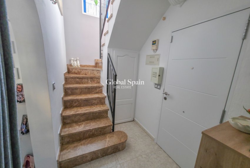 Wederverkoop - VILLA -
VILLAMARTÍN - Costa Blanca