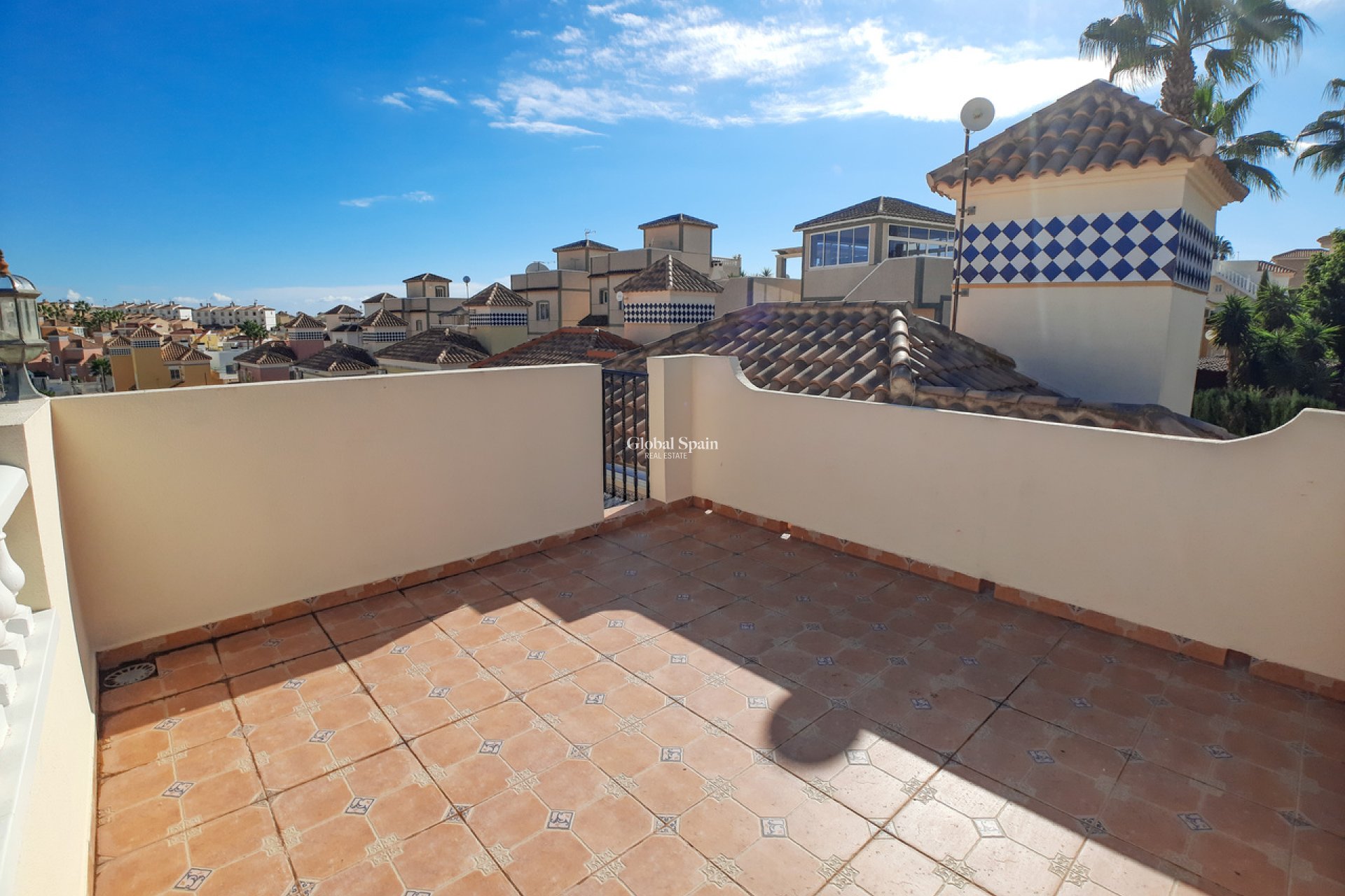 Wederverkoop - VILLA -
VILLAMARTÍN - Costa Blanca