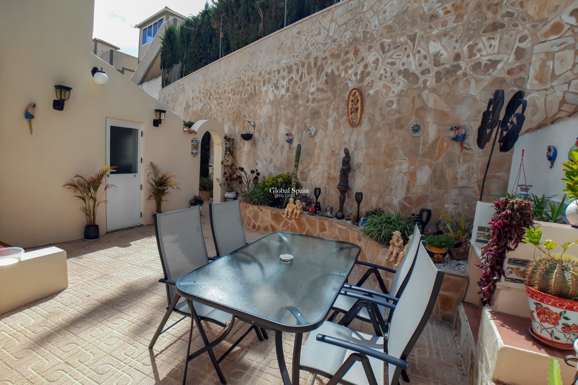 Wederverkoop - VILLA -
VILLAMARTÍN - Costa Blanca