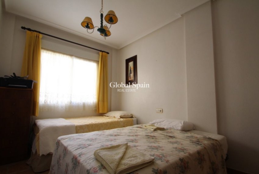 Wederverkoop - VILLA -
VILLAMARTÍN - Costa Blanca