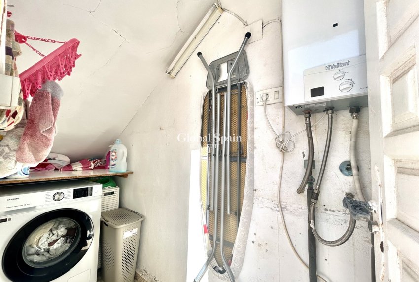 Wederverkoop - VILLA -
VILLAMARTÍN - Costa Blanca