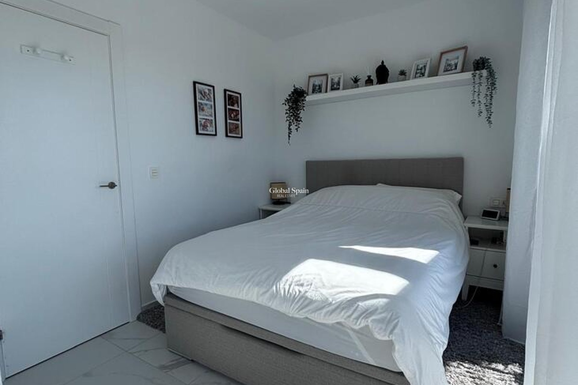 Wederverkoop - VILLA -
VILLAMARTÍN - Costa Blanca