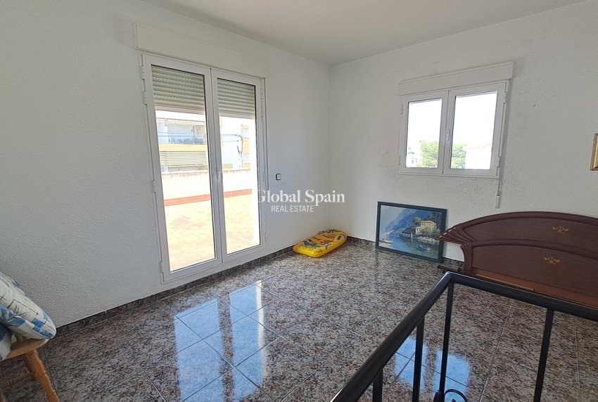 Wederverkoop - VILLA -
VILLAMARTÍN - Costa Blanca