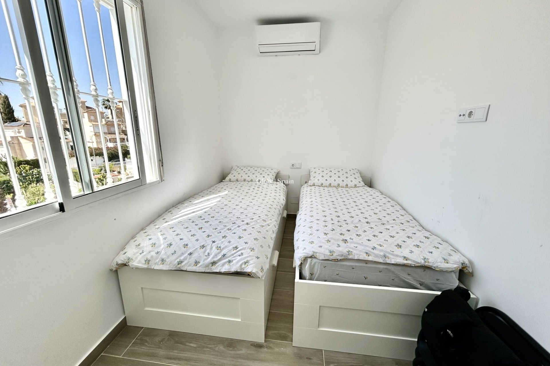 Wederverkoop - VILLA -
VILLAMARTÍN - Costa Blanca