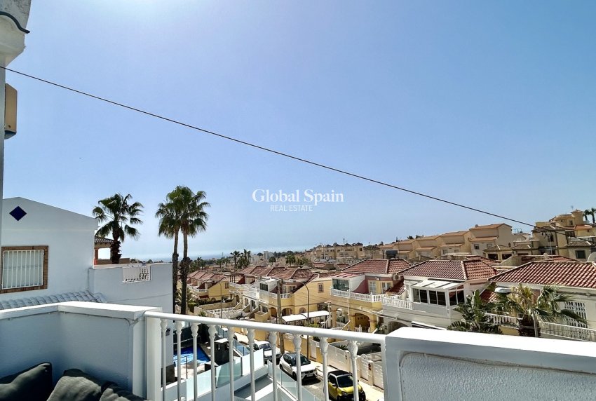 Wederverkoop - VILLA -
VILLAMARTÍN - Costa Blanca