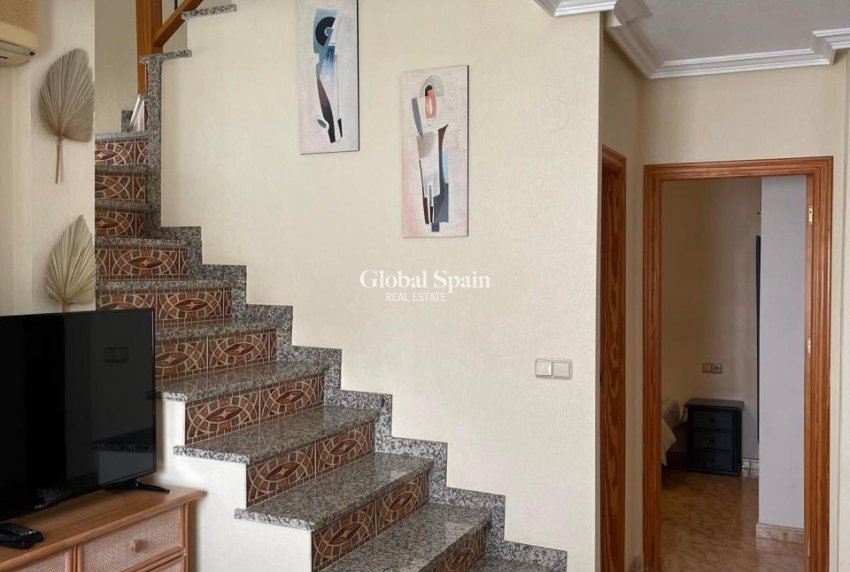 Wederverkoop - VILLA -
VILLAMARTÍN - Costa Blanca