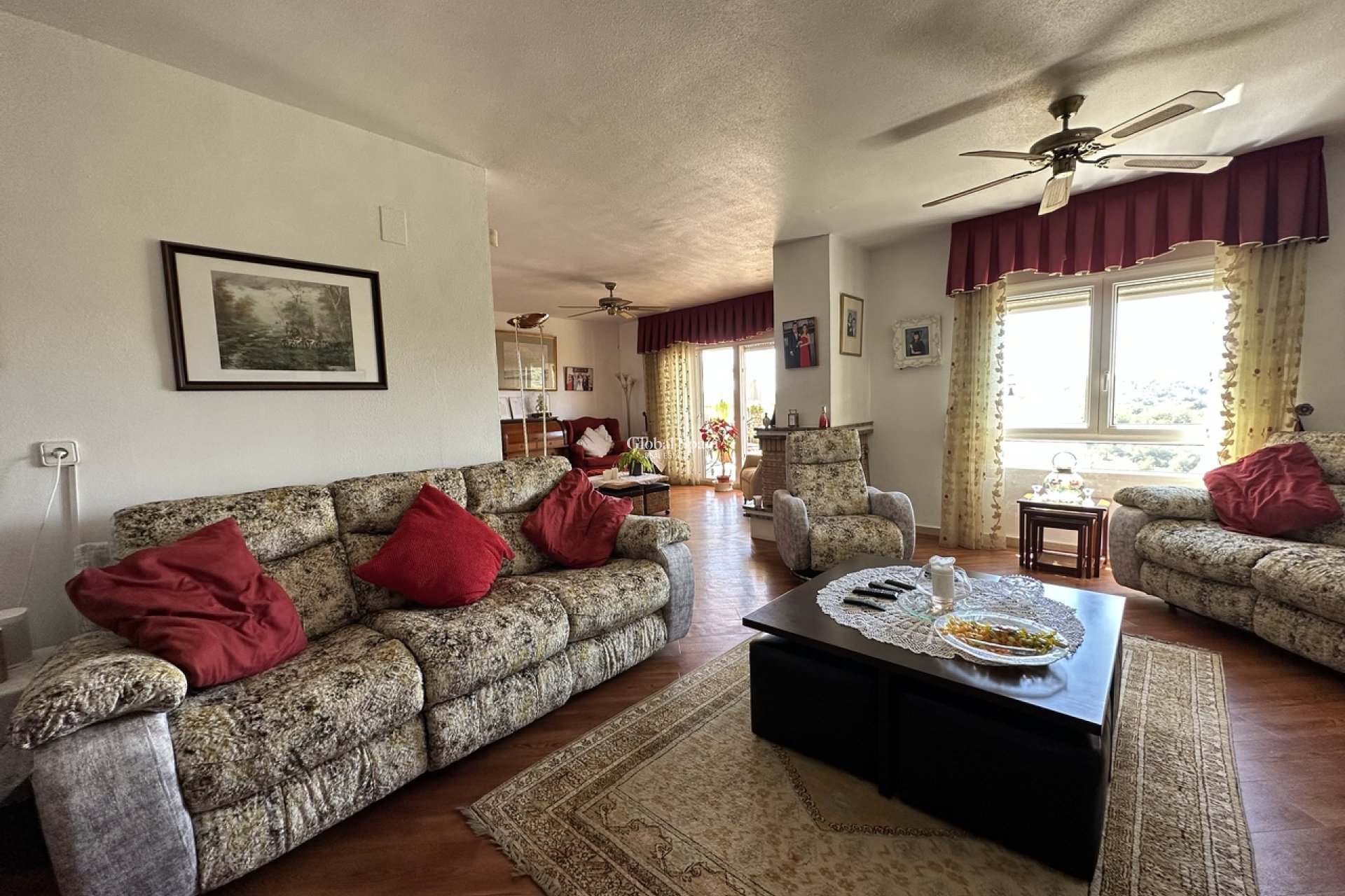 Wederverkoop - VILLA -
VILLAMARTÍN - Costa Blanca
