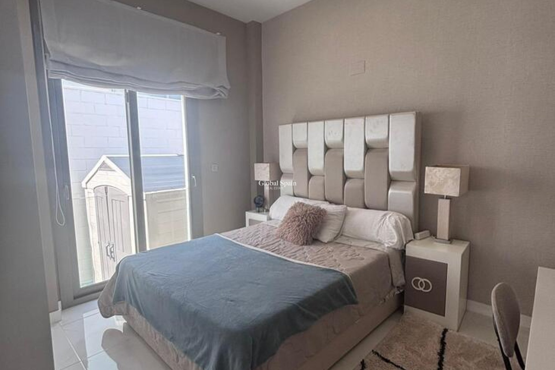 Wederverkoop - VILLA -
VILLAMARTÍN - Costa Blanca