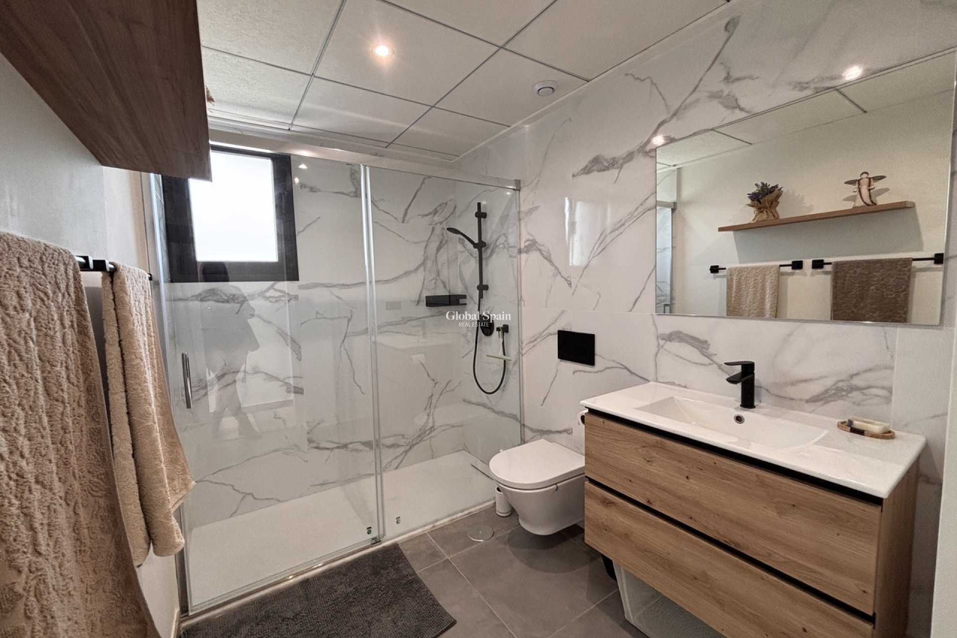 Wederverkoop - VILLA -
VILLAMARTÍN - Costa Blanca