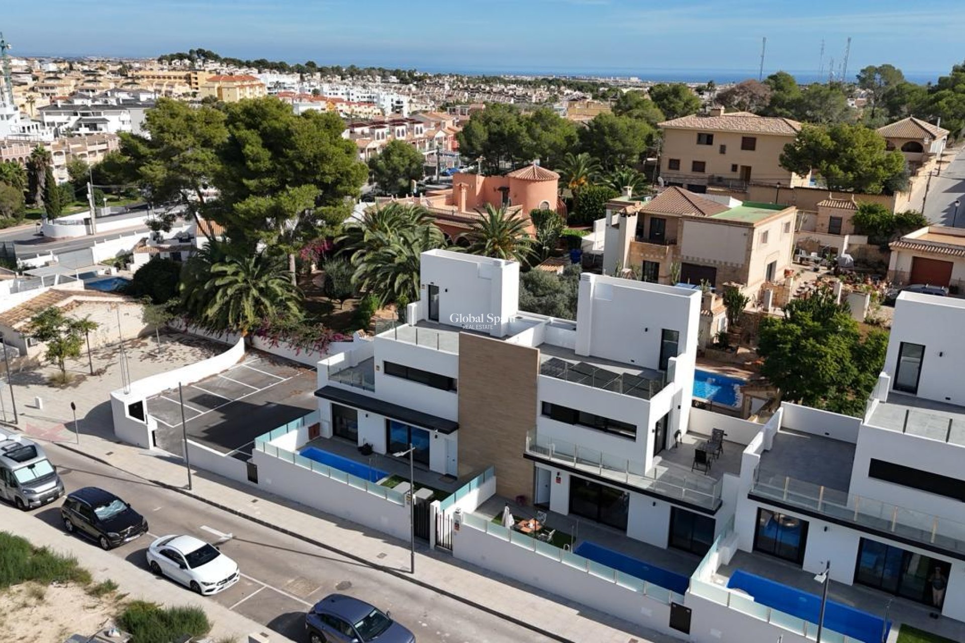 Wederverkoop - VILLA -
VILLAMARTÍN - Costa Blanca