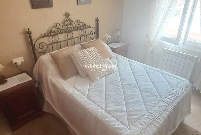 Wederverkoop - VILLA -
VILLAMARTÍN - Costa Blanca