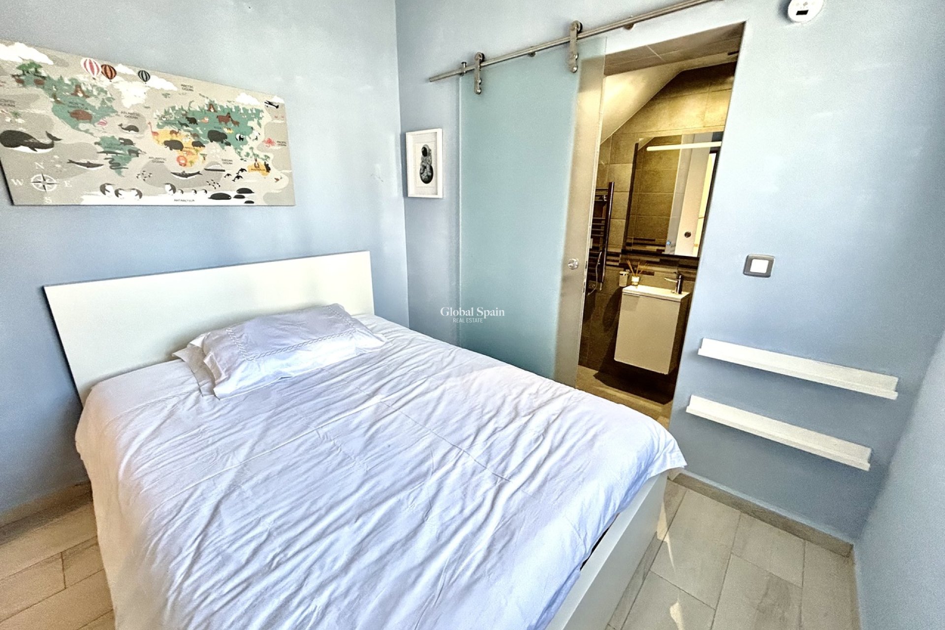 Wederverkoop - VILLA -
VILLAMARTÍN - Costa Blanca