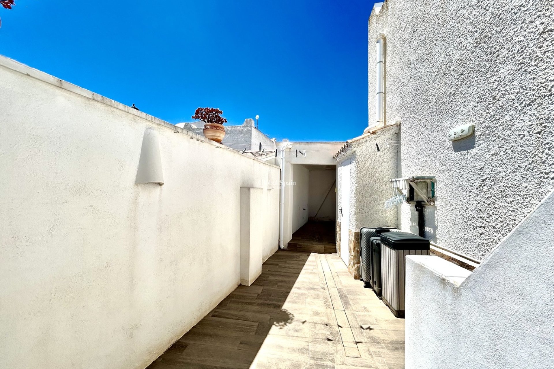 Wederverkoop - VILLA -
VILLAMARTÍN - Costa Blanca