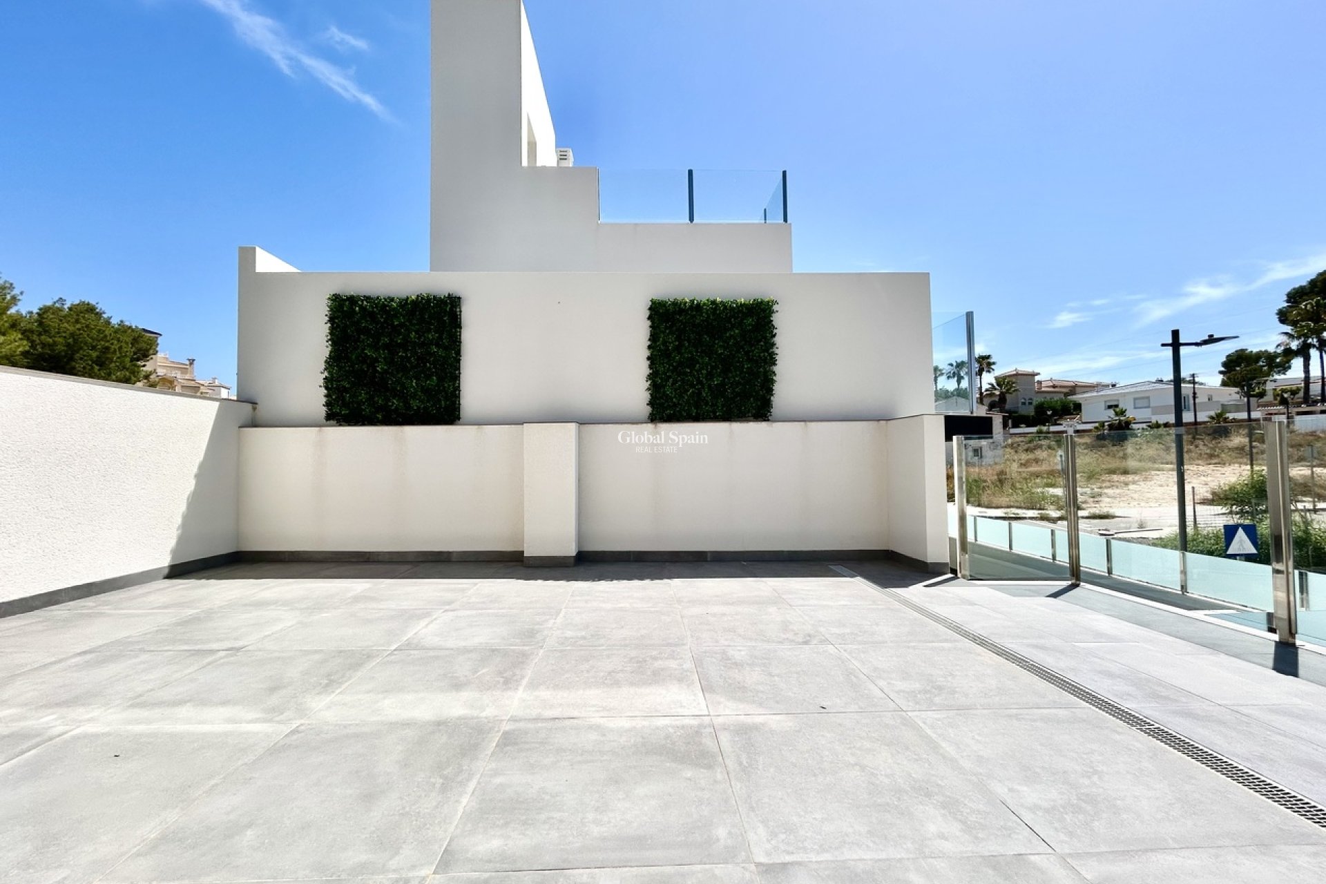 Wederverkoop - VILLA -
VILLAMARTÍN - Costa Blanca