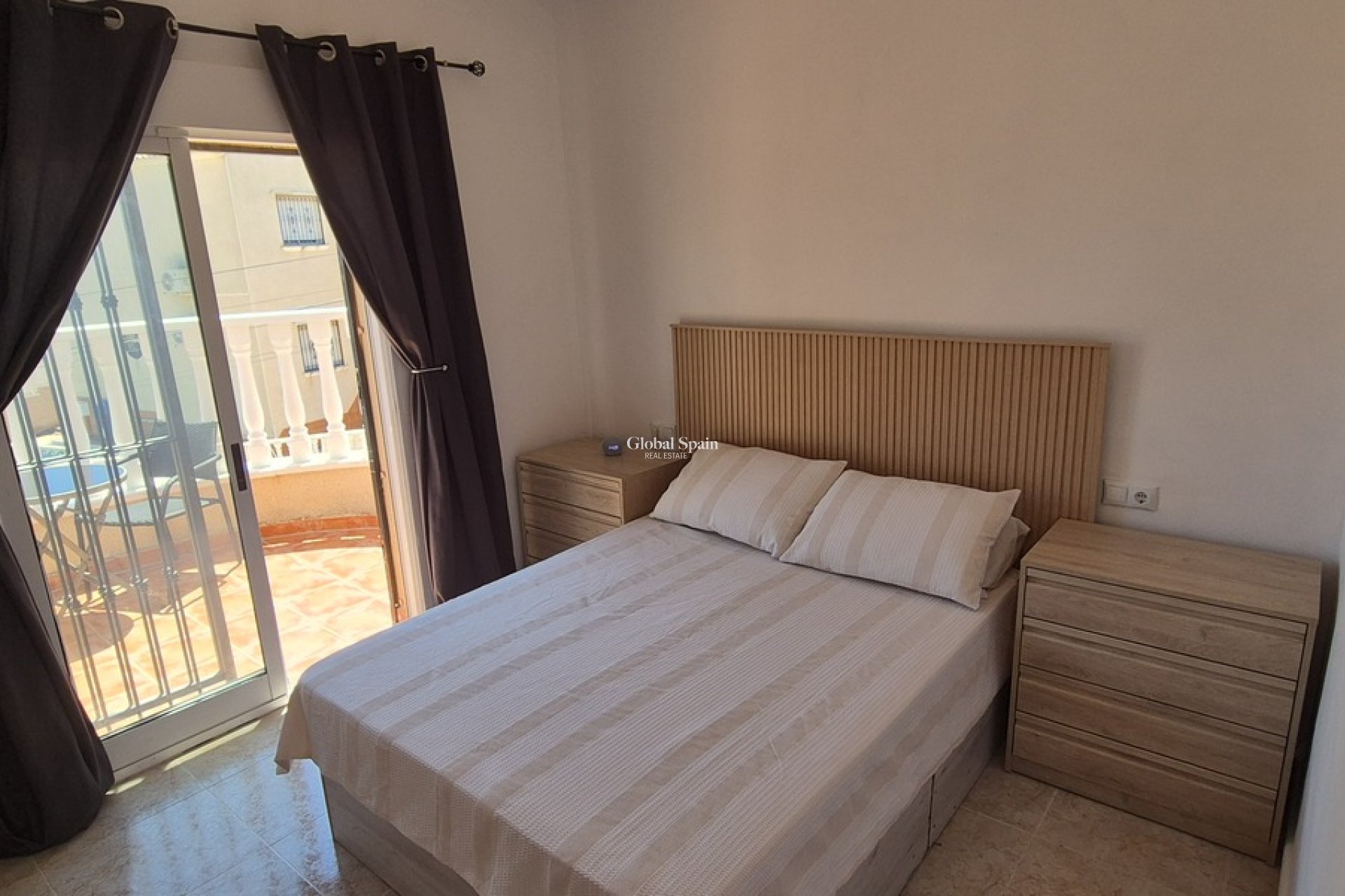 Wederverkoop - VILLA -
VILLAMARTÍN - Costa Blanca