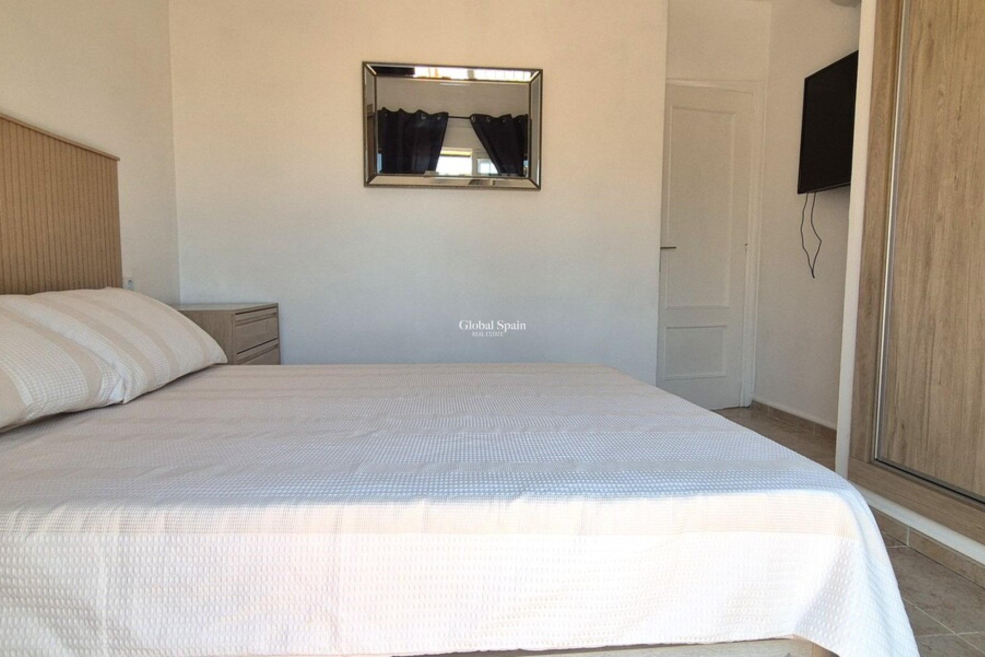 Wederverkoop - VILLA -
VILLAMARTÍN - Costa Blanca