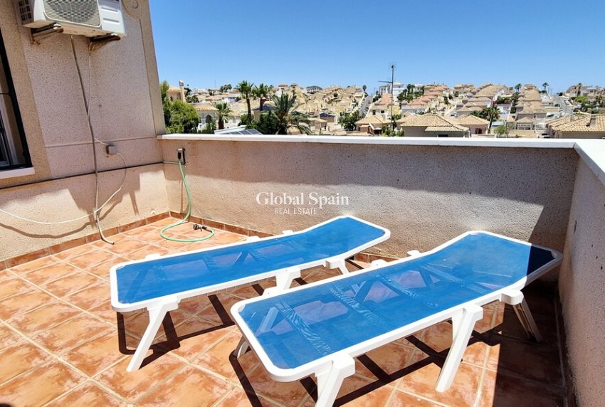 Wederverkoop - VILLA -
VILLAMARTÍN - Costa Blanca