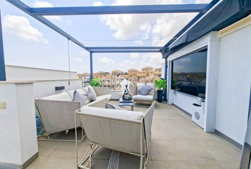 Wederverkoop - VILLA -
VILLAMARTÍN - Costa Blanca