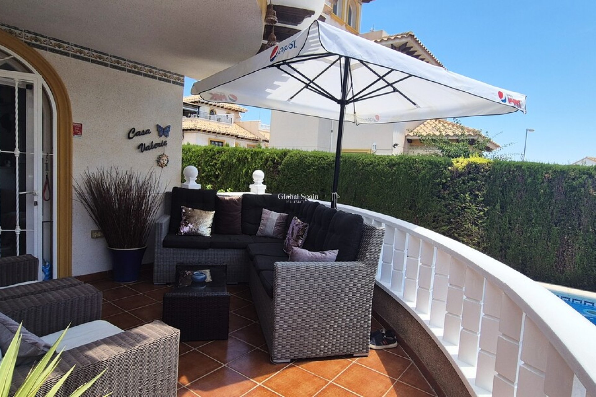 Wederverkoop - VILLA -
VILLAMARTÍN - Costa Blanca
