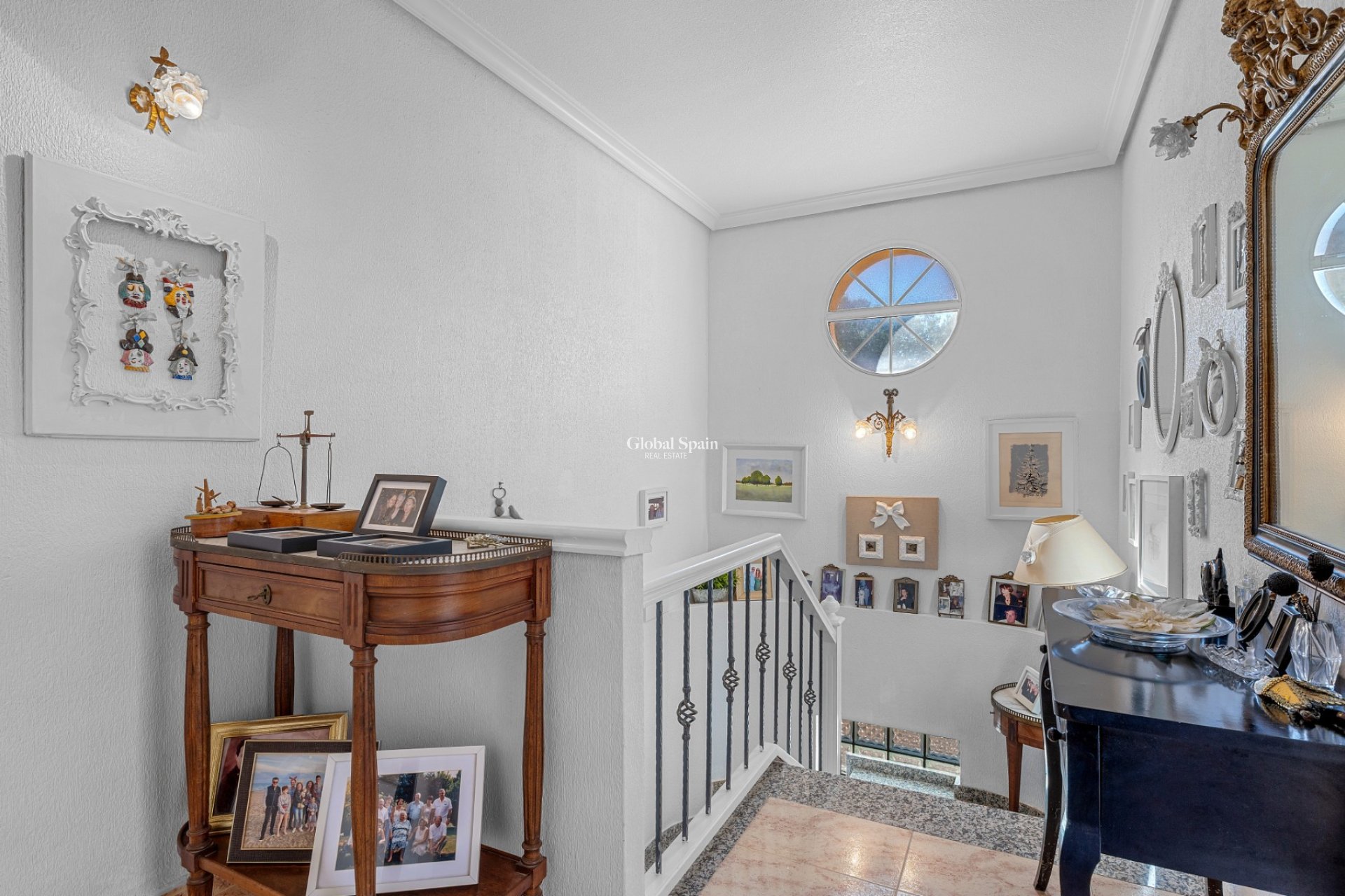 Wederverkoop - VILLA -
VILLAMARTÍN - Costa Blanca