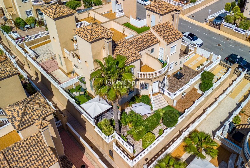 Wederverkoop - VILLA -
VILLAMARTÍN - Costa Blanca