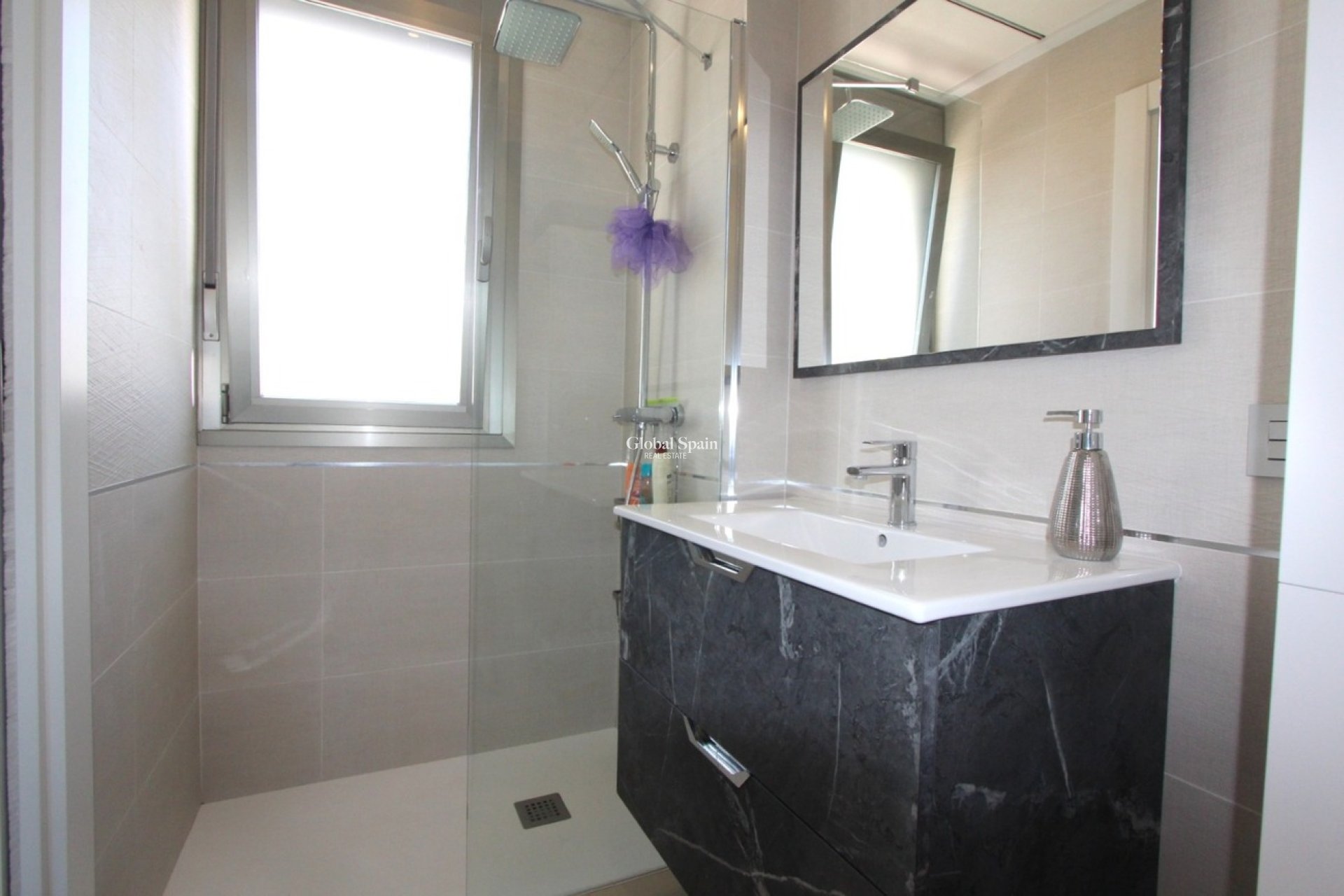 Wederverkoop - VILLA -
VILLAMARTÍN - El Galan