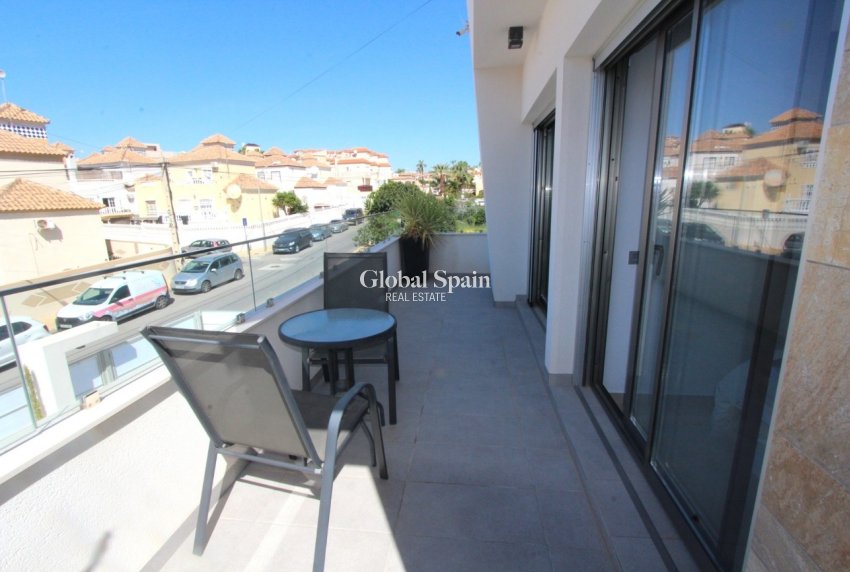Wederverkoop - VILLA -
VILLAMARTÍN - El Galan