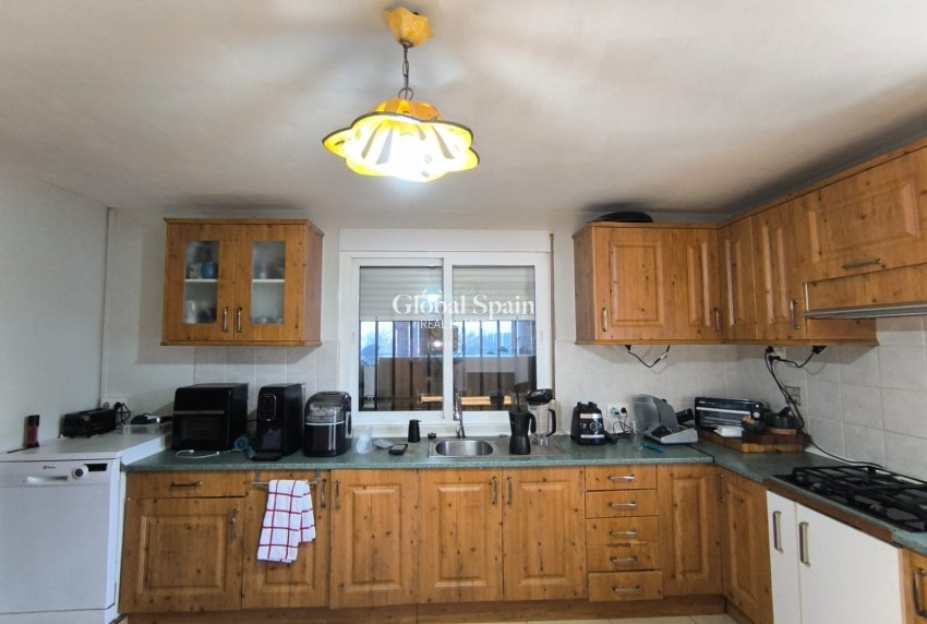 Wederverkoop - VILLA -
VILLENA - Inland