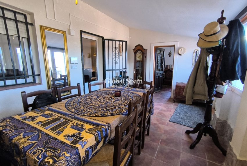 Wederverkoop - VILLA -
VILLENA - Inland