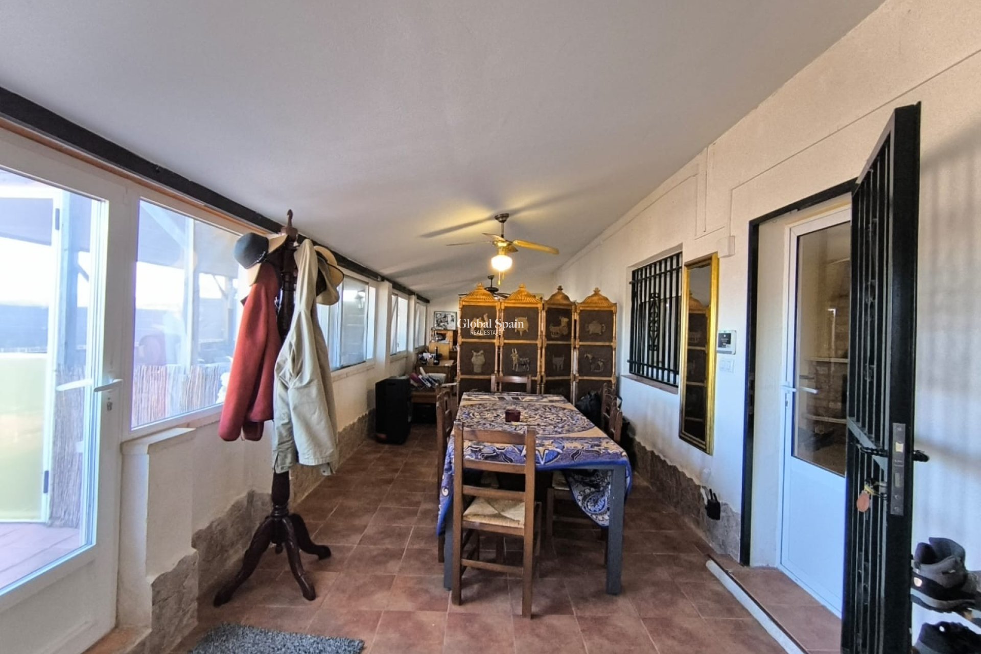 Wederverkoop - VILLA -
VILLENA - Inland