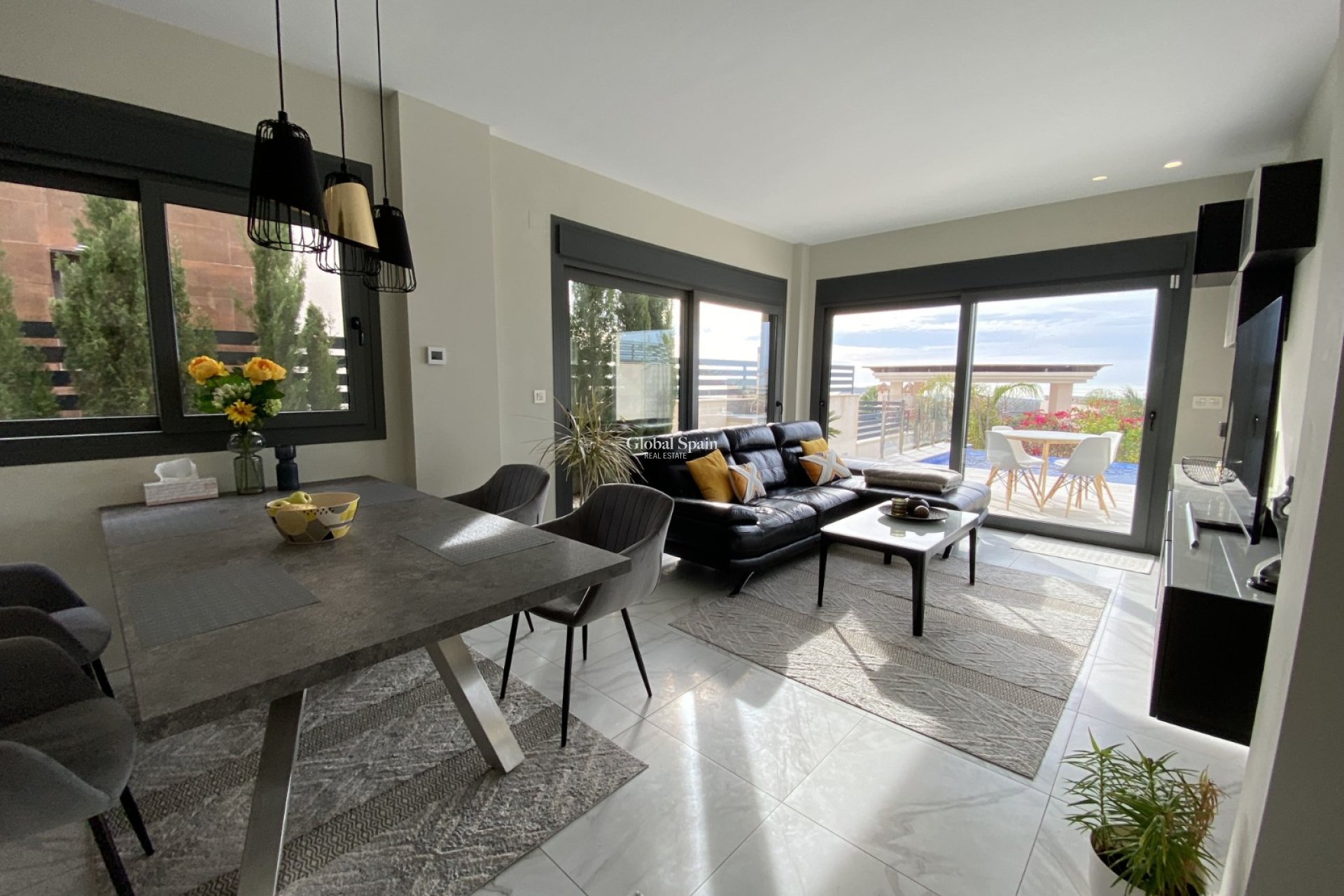 Wederverkoop - Vrijstaand chalet -
FINESTRAT