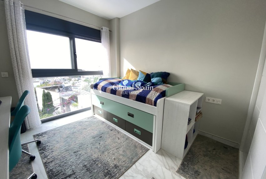 Wederverkoop - Vrijstaand chalet -
FINESTRAT