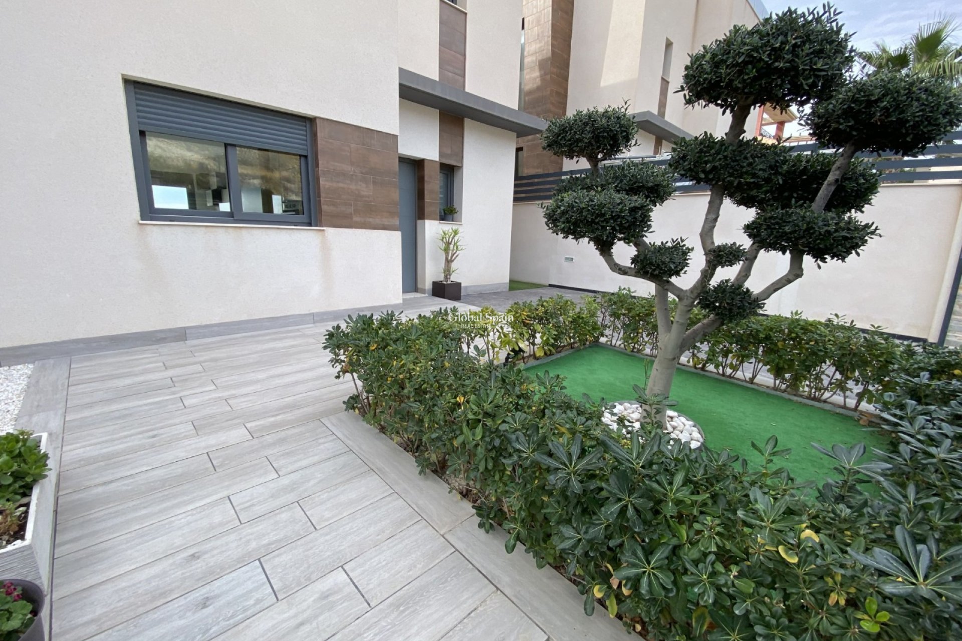 Wederverkoop - Vrijstaand chalet -
FINESTRAT