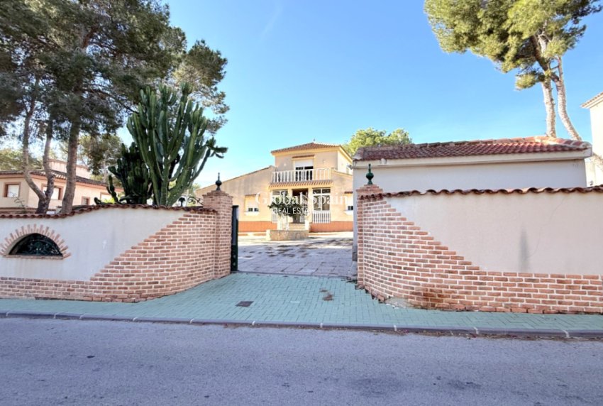 Wederverkoop - Vrijstaande_woning -
PILAR DE LA HORADADA - Costa Blanca Sur