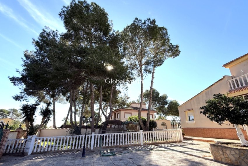 Wederverkoop - Vrijstaande_woning -
PILAR DE LA HORADADA - Costa Blanca Sur