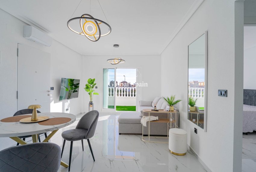 Wiederverkauf - 1. Wohnung -
ORIHUELA COSTA - Playa Flamenca