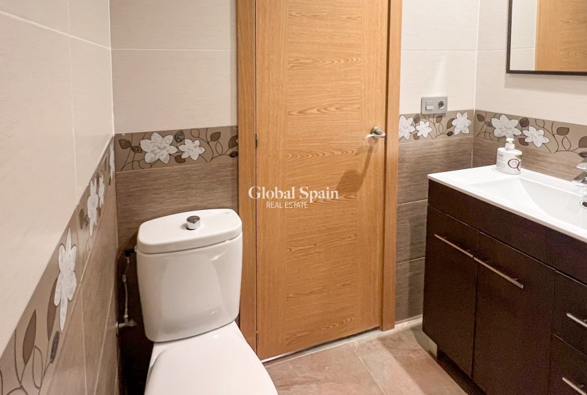 Wiederverkauf - 1. Wohnung -
Playa del Cura - Torrevieja