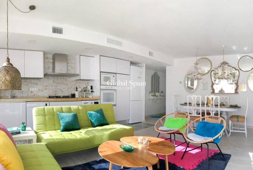 Wiederverkauf - Apartment - Wohnung -
ALICANTE - Mercado