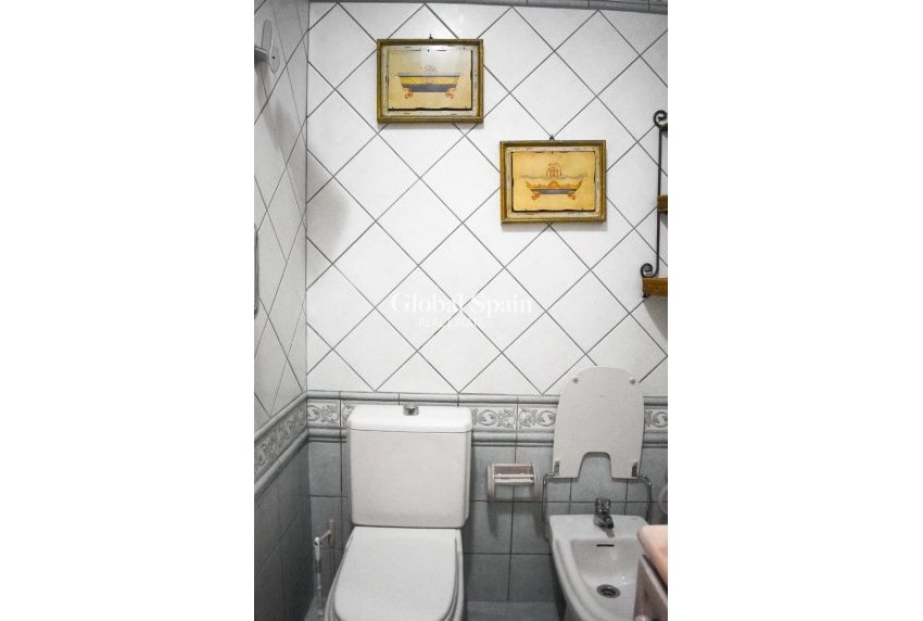 Wiederverkauf - Apartment - Wohnung -
TORREVIEJA - Torrevieja Centro