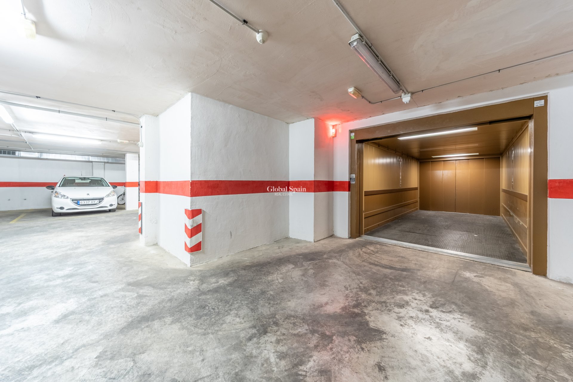 Wiederverkauf - Atico -
TORREVIEJA - Puerto